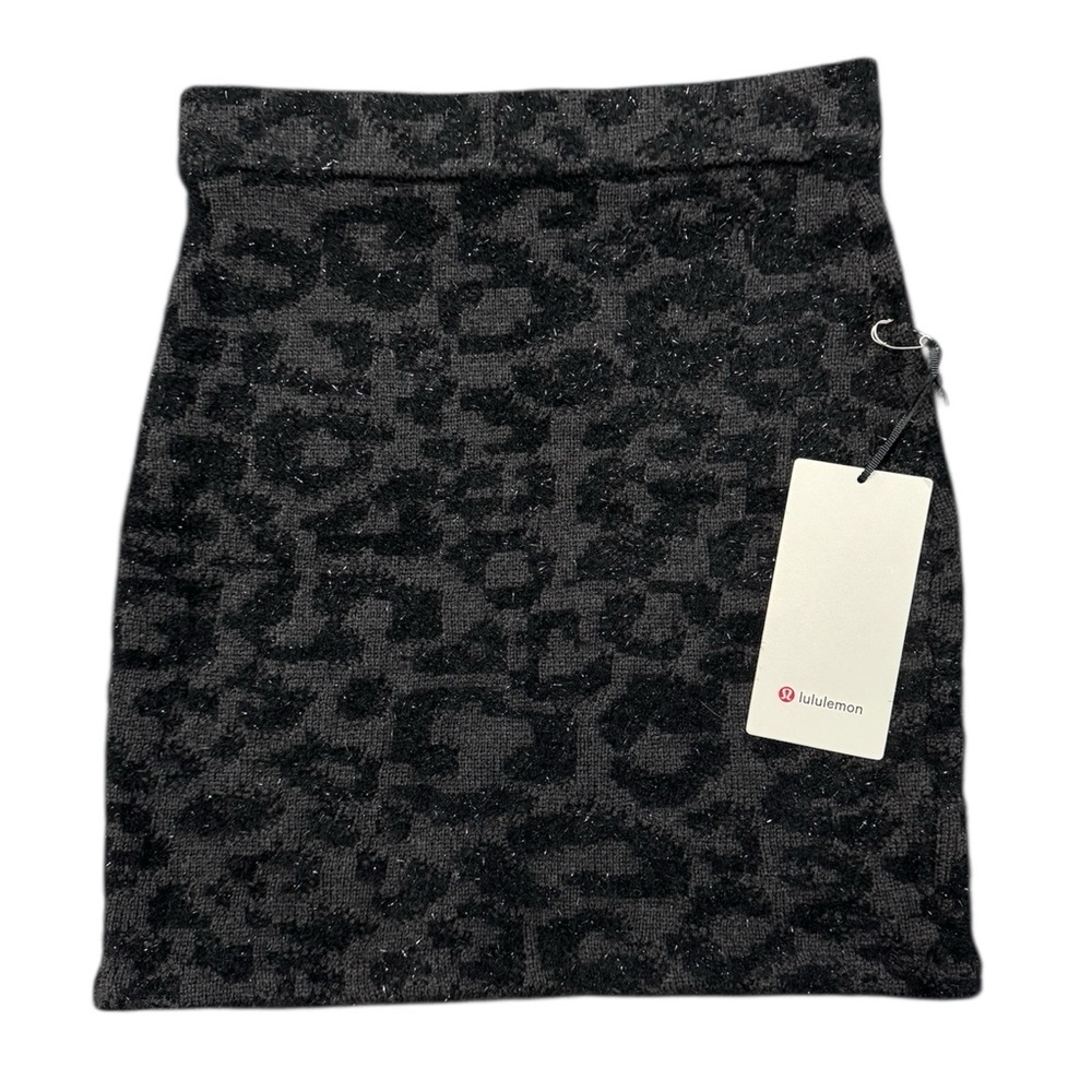 Lululemon Wool-Blend Jacquard Mini Skirt in Knit Leopard Graphite Grey Black - Picture 8 of 11
